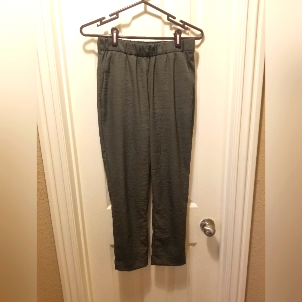 H&M Green Stretch Pants